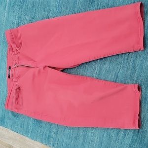 Chaps Capis with stretch